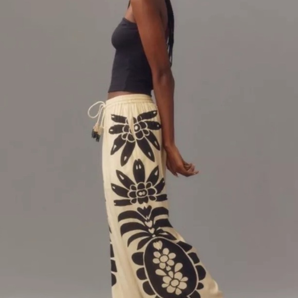 Anthropologie Farm Rio Martina Pull On Pants Floral Print Black White - Picture 4 of 6